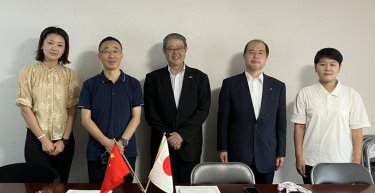 青島西海岸文化会展集団一行来訪
